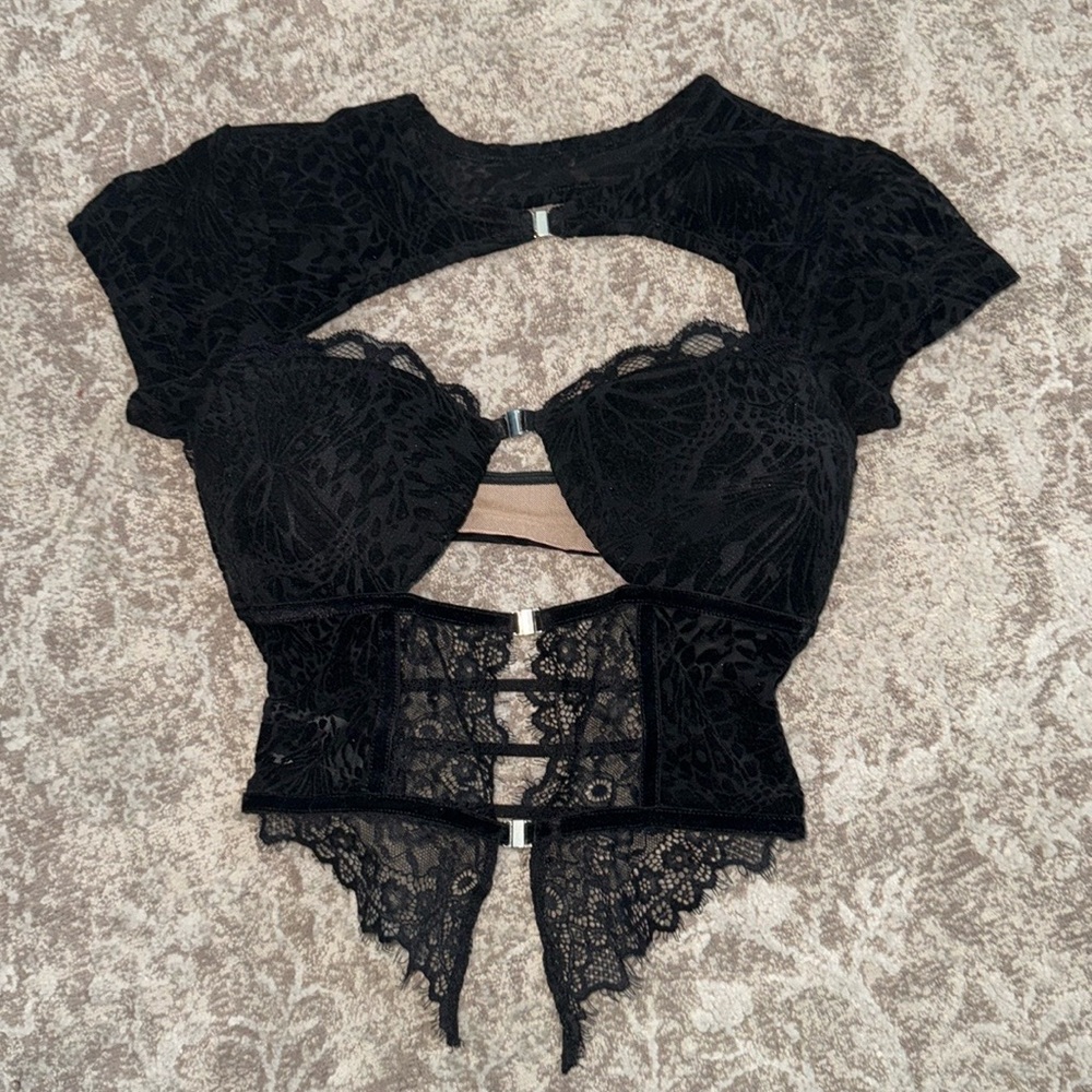 Outcast Cora Crop Top